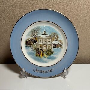 1977 FIFTH EDITION Enoch Wedgwood Vintage Avon Christmas Plate
